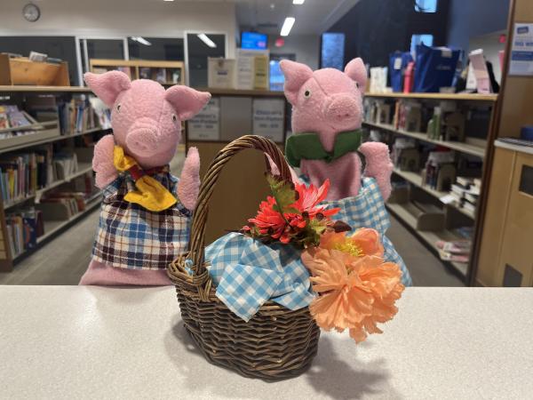 Image for event: Pigs' Picnic Puppet Show